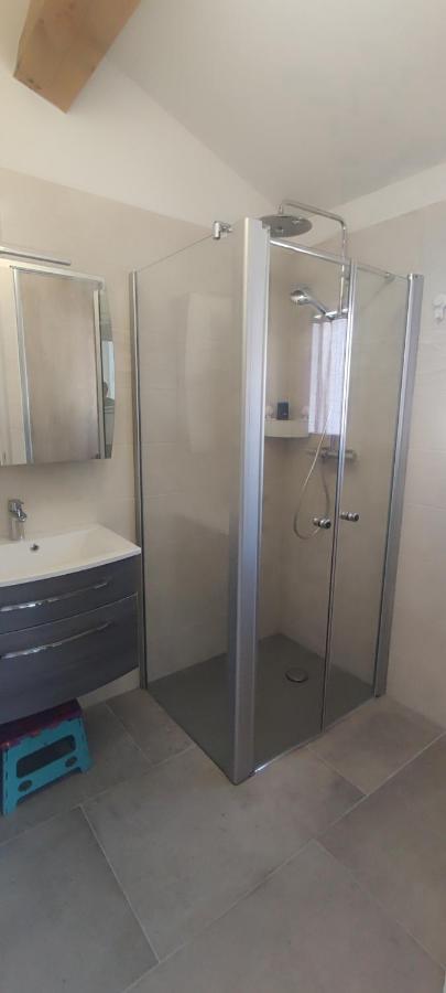 Appartement 50M2 Au Coeur De Sussargues Bagian luar foto